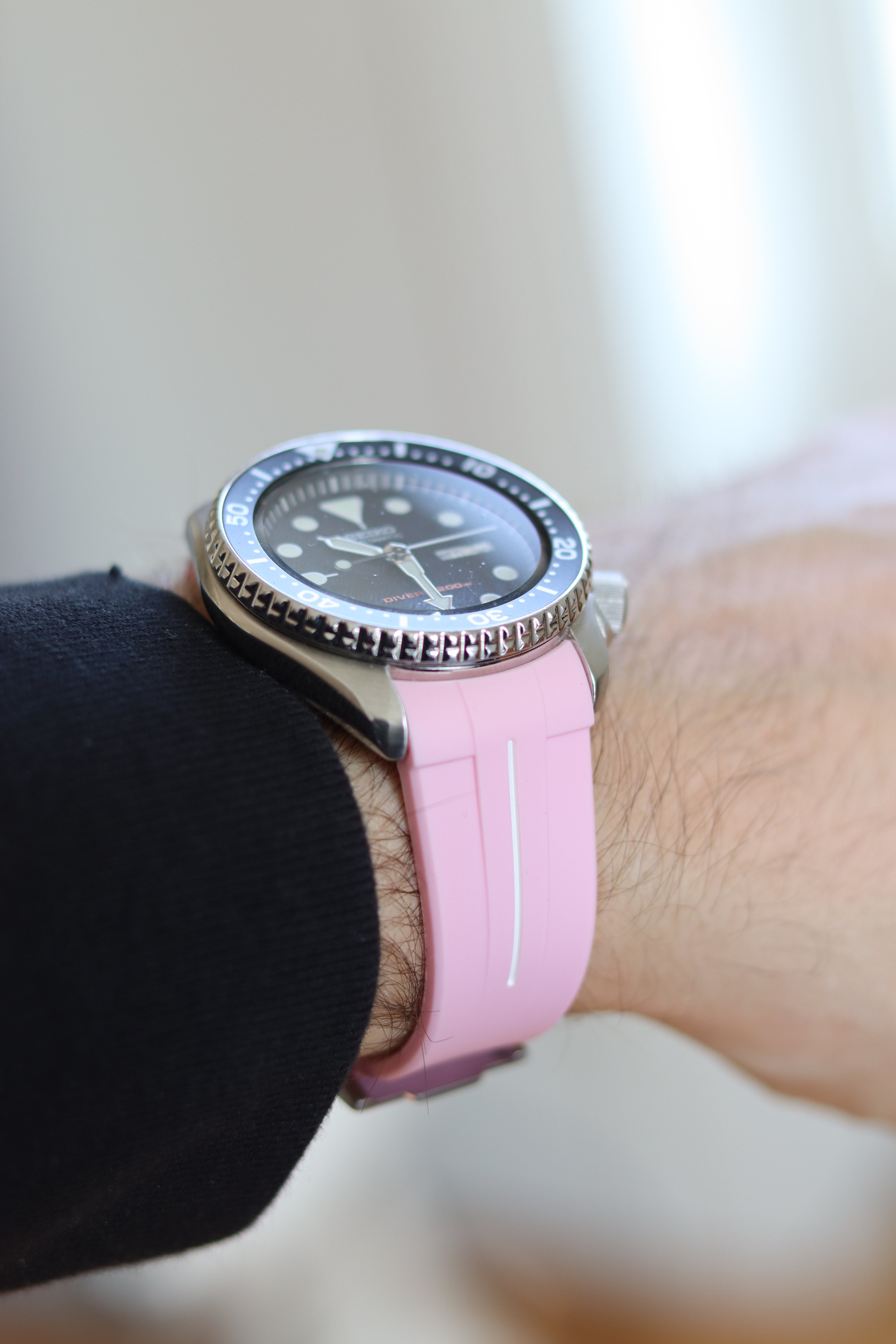 Gummirem Buet 22mm Pink/hvid