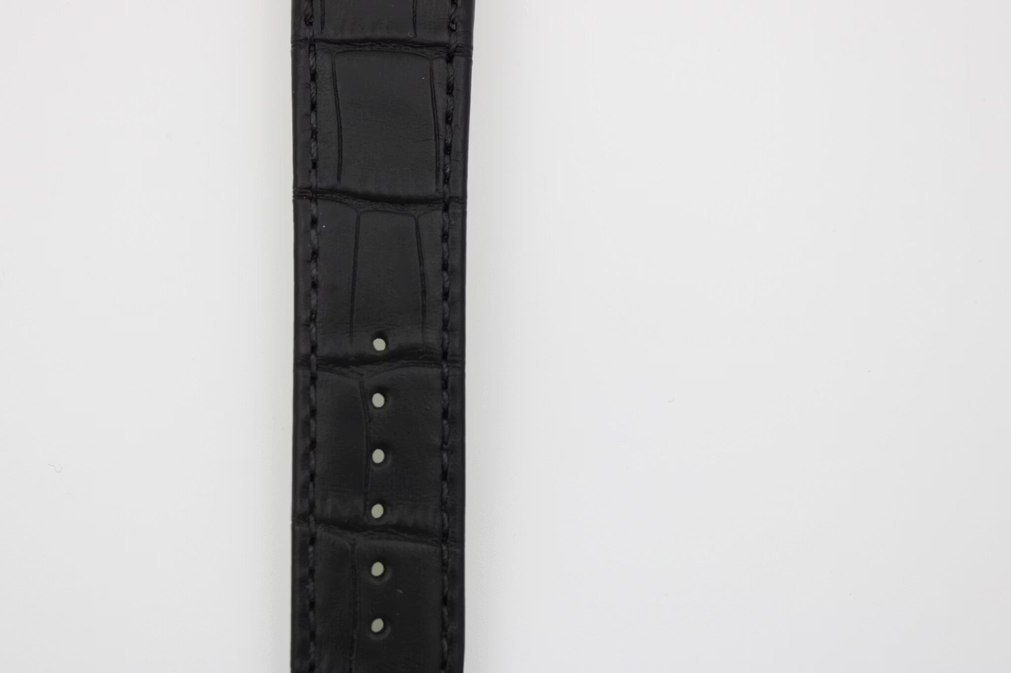 Seiko 21mm buet med krokodillemønster, sort